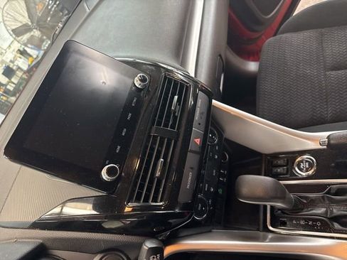 Used 2022 Mitsubishi Eclipse Cross LE image 9