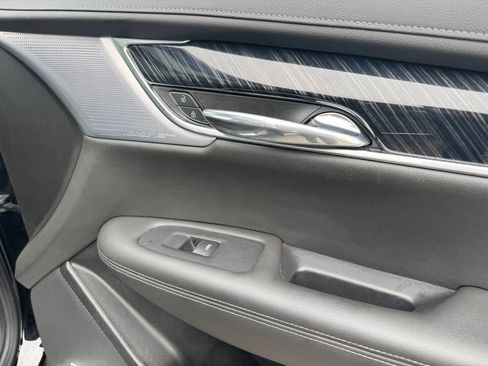 Certified 2024 Cadillac XT6 Premium Luxury w/ LPO, Floor Liner Package AWD/4WD image 32