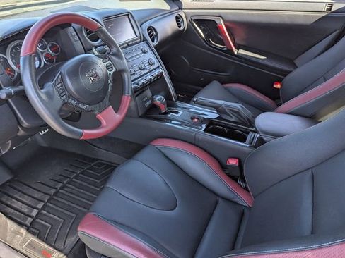 Used 2015 Nissan GT-R Black Edition image 20