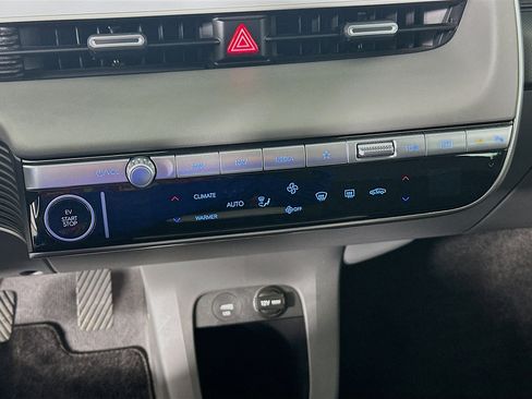 Used 2024 Hyundai Ioniq 5 SE image 24