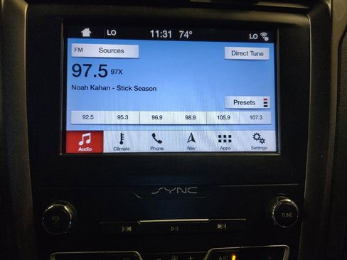 Used 2019 Ford Fusion SE FWD image 25