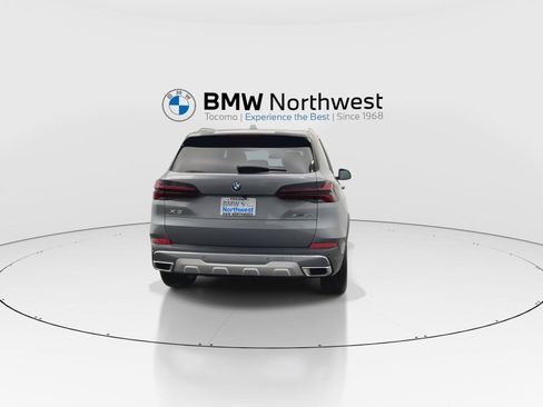 Used 2024 BMW X5 xDrive40i AWD/4WD image 2