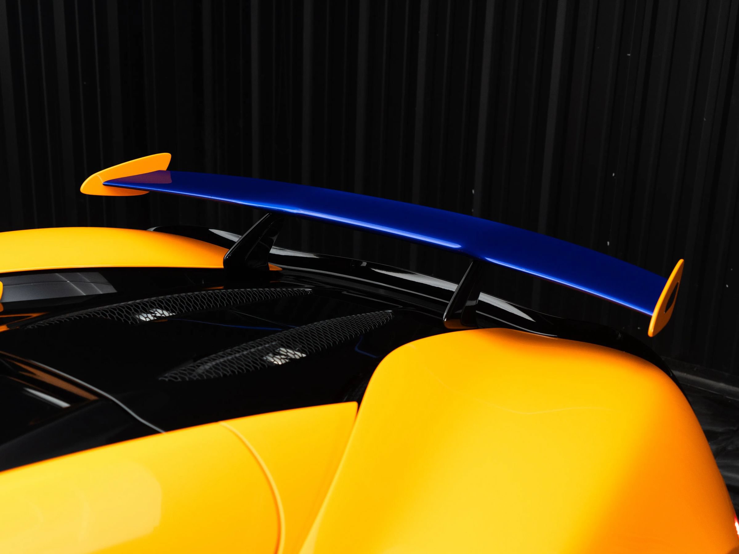 Used 2019 McLaren 570S Spider RWD image 20
