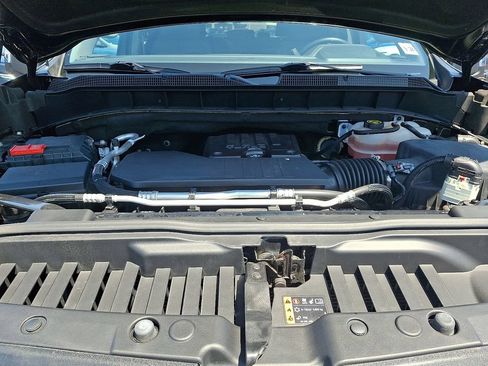 Certified 2023 Chevrolet Silverado 1500 LT AWD/4WD image 28