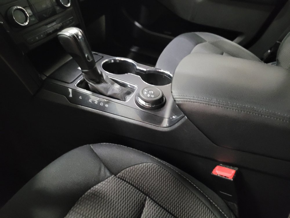 Used 2017 Ford Explorer XLT AWD/4WD image 26