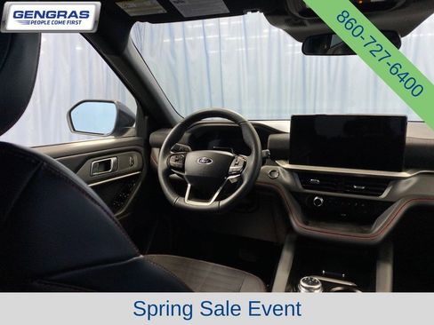 Used 2025 Ford Explorer ST-Line w/ ST-Line Street Pack AWD/4WD image 43
