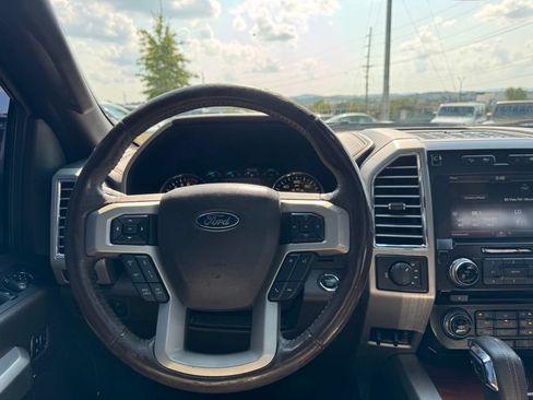 Used 2015 Ford F150 King Ranch w/ Equipment Group 601A Luxury AWD/4WD image 20