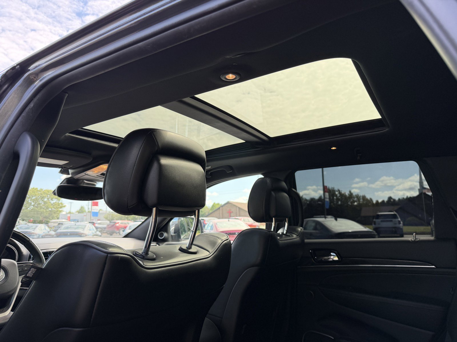 Used 2019 Jeep Grand Cherokee Overland AWD/4WD image 16