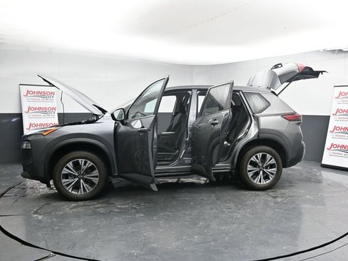 Used 2023 Nissan Rogue SV image 40