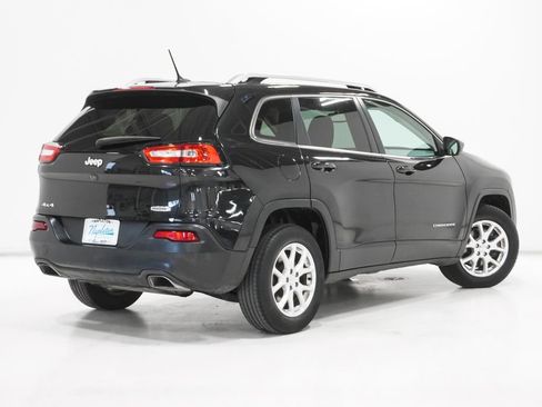Used 2015 Jeep Cherokee Latitude w/ Cold Weather Group image 7