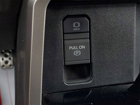 Used 2024 Toyota Tundra Limited image 31