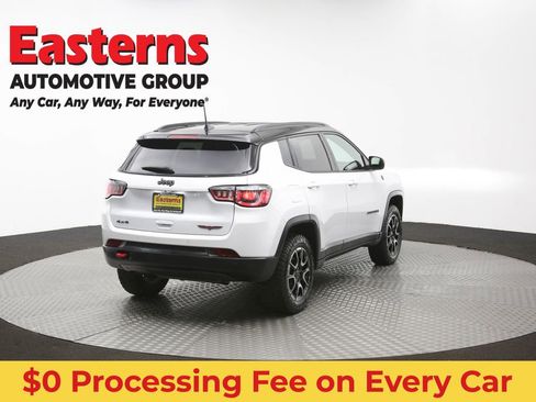 Used 2025 Jeep Compass Trailhawk AWD/4WD image 37