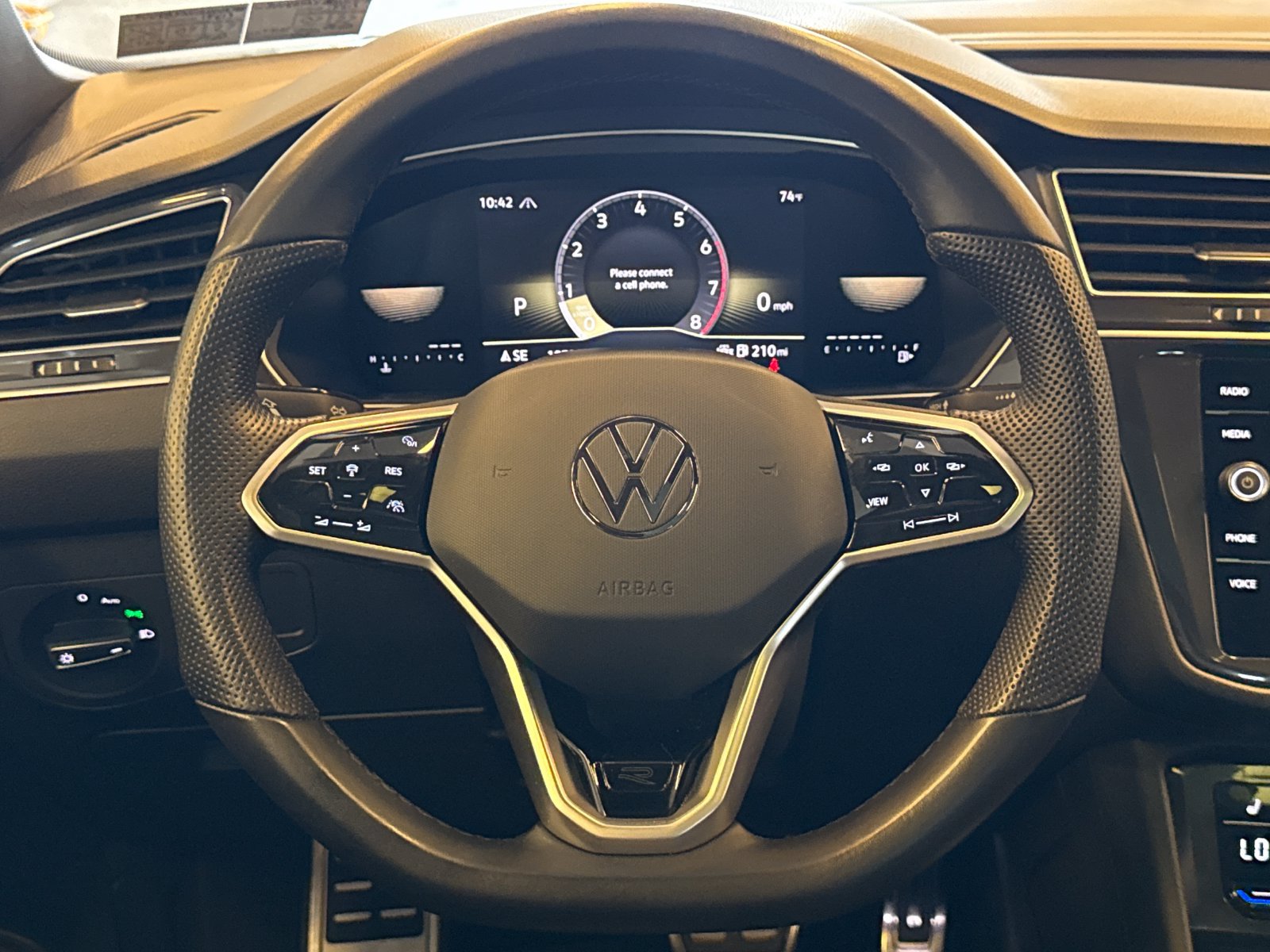 Certified 2024 Volkswagen Tiguan SE R-Line AWD/4WD image 15