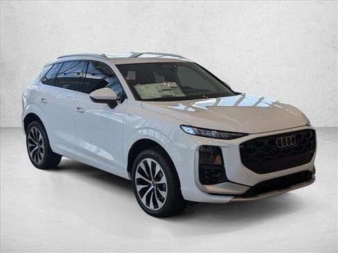 New 2026 Audi Q3 quattro 2.0T AWD/4WD image 2