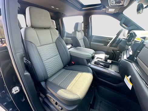 New 2026 Chevrolet Silverado 1500 ZR2 AWD/4WD image 31