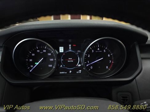 Used 2017 Land Rover Discovery First Edition image 41