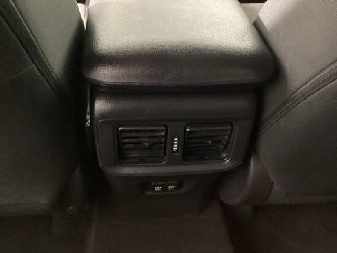 Used 2021 Toyota RAV4 XLE w/ XLE Grade Weather Package AWD/4WD image 33