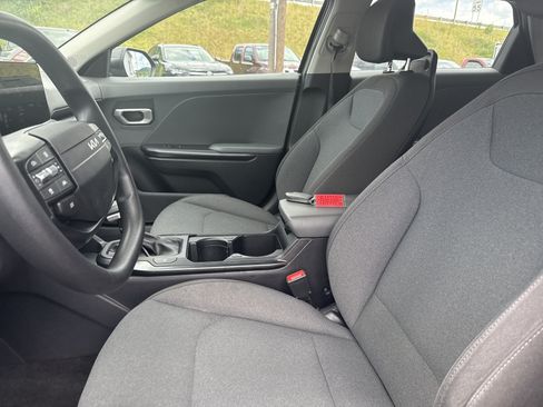 Used 2025 Kia K4 FWD image 12