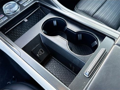 Used 2024 Lincoln Nautilus Reserve image 18