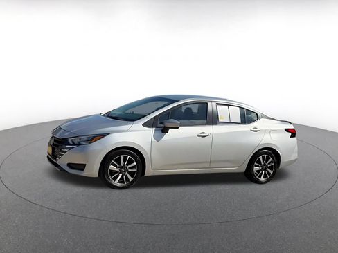 Used 2025 Nissan Versa SV FWD image 8