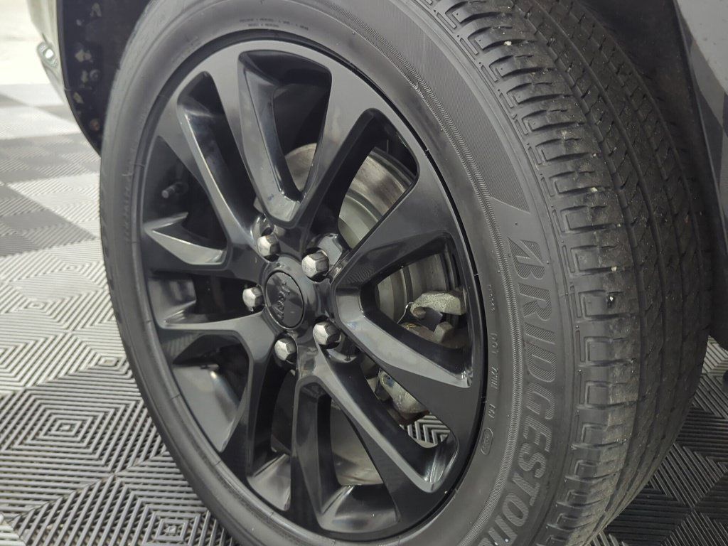 Used 2021 Jeep Grand Cherokee Laredo X AWD/4WD image 33