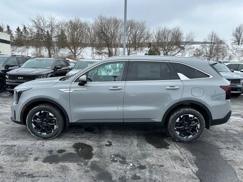 New 2026 Kia Sorento S image 8