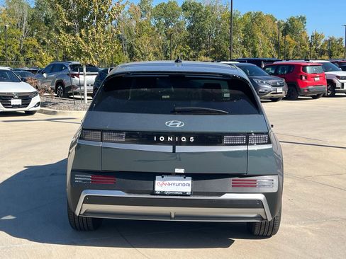 New 2026 Hyundai Ioniq 5 SE image 10