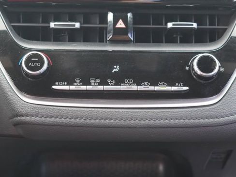 Certified 2020 Toyota Corolla SE w/ SE Premium Package image 24