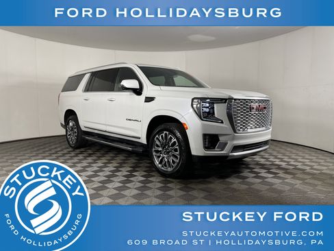 Used 2024 GMC Yukon XL Denali w/ Max Trailering Package image 1