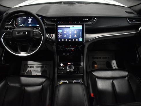 Used 2024 Jeep Grand Cherokee Limited 4xe image 15