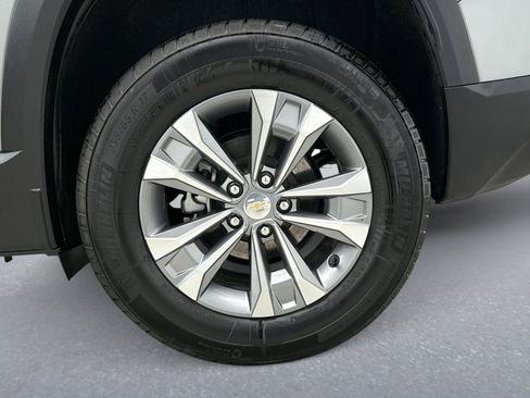 Used 2025 Chevrolet Equinox LT image 25