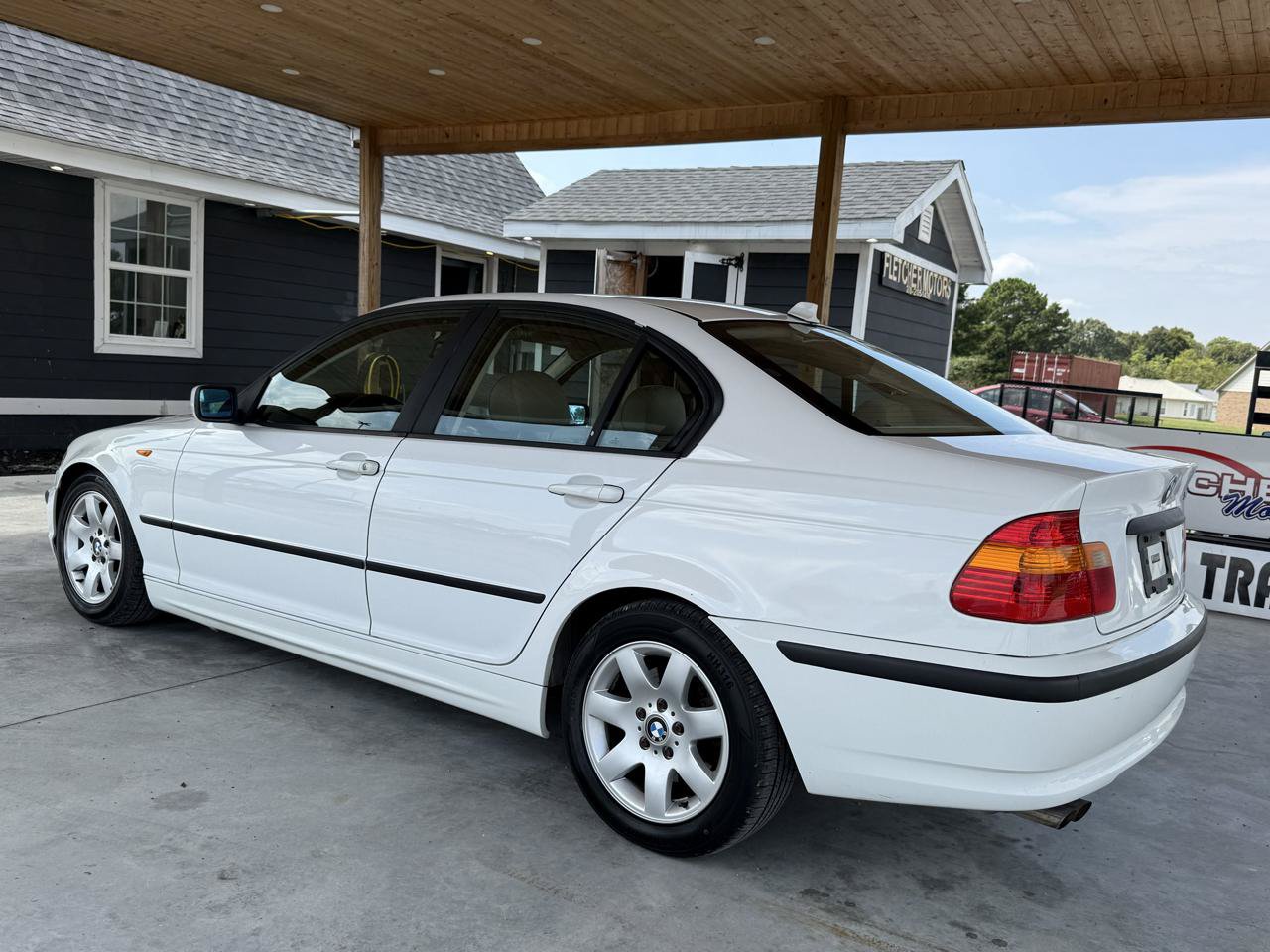 Used 2003 BMW 325i Sedan RWD image 13