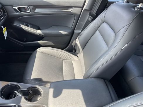 Used 2025 Honda Civic Sport image 15