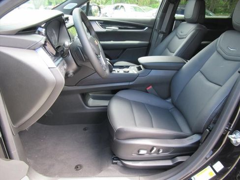 New 2026 Cadillac XT5 Premium Luxury w/ Driver Assist Package AWD/4WD image 17