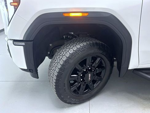 Used 2024 GMC Sierra 2500 AT4 w/ Technology Package image 23