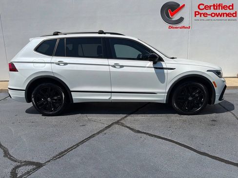 Used 2022 Volkswagen Tiguan SE R-Line FWD image 4