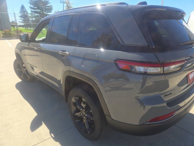 New 2027 Jeep Grand Cherokee Limited AWD/4WD image 22