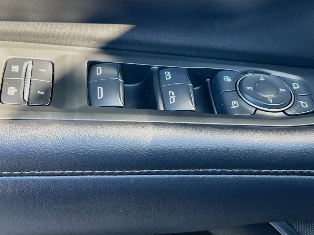 Used 2022 Chevrolet Tahoe High Country AWD/4WD image 18