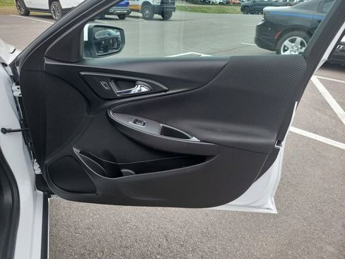 Used 2023 Chevrolet Malibu LT image 38