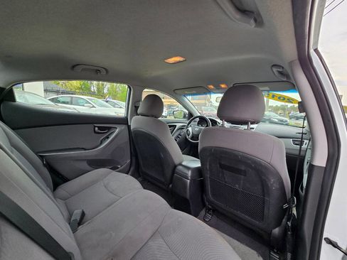 Used 2015 Hyundai Elantra SE FWD image 30