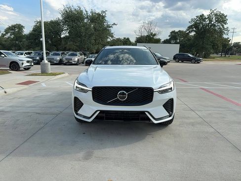 Used 2026 Volvo XC60 B5 Core w/ Protection Package Premier image 9