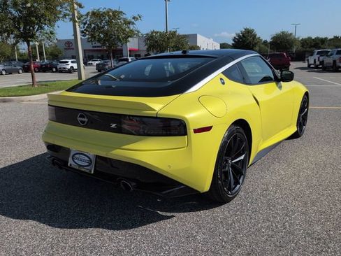Used 2024 Nissan Z Performance w/ Floor Mat Package RWD image 4
