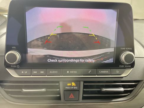 Used 2023 Nissan Altima 2.5 SV AWD/4WD image 19