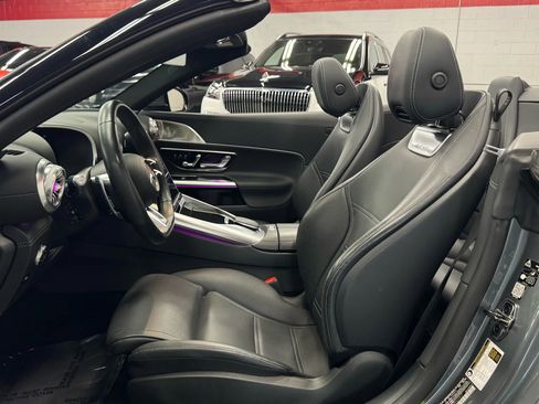 Used 2023 Mercedes-Benz SL 43 AMG w/ Driver Assistance Package image 16