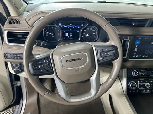Used 2021 GMC Yukon Denali w/ Denali Premium Package image 15