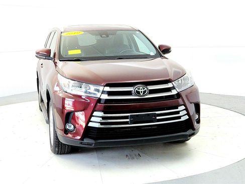 Used 2019 Toyota Highlander Limited w/ Carpet Mat Package (TMS) image 8