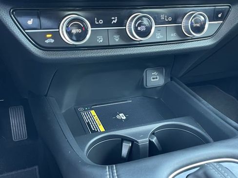 Certified 2025 Honda HR-V EX-L image 18