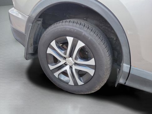 Used 2017 Toyota RAV4 LE image 28