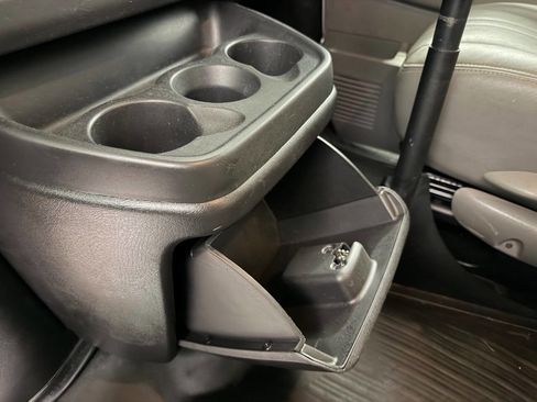 Used 2021 Chevrolet Express 3500 Extended w/ Driver Convenience Package image 20