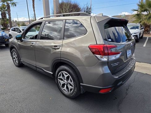 Used 2021 Subaru Forester Premium w/ Popular Package #1 image 6